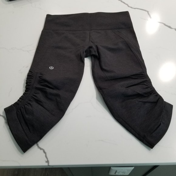 Lululemon In the Flow Crop Legging Size 6 - Picture 3 of 7